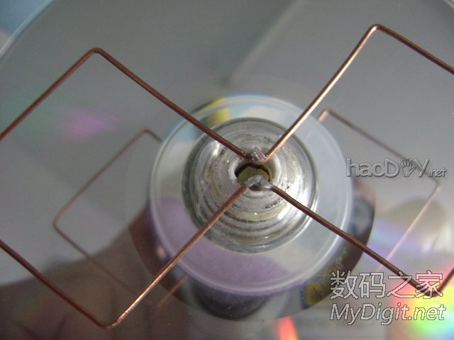 疯狂DIY路由器天线微距特写 疯狂DIY路由器天线(2)