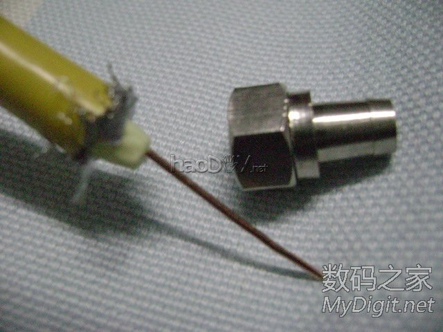 疯狂DIY路由器天线微距特写 疯狂DIY路由器天线(2)