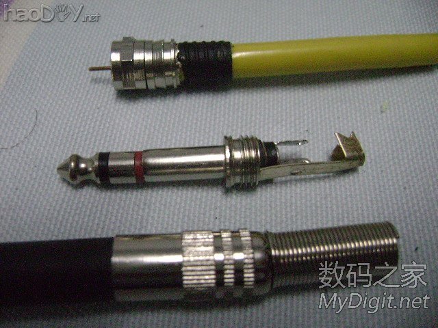 疯狂DIY路由器天线微距特写 疯狂DIY路由器天线(2)