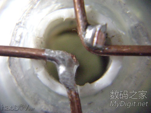 疯狂DIY路由器天线微距特写 疯狂DIY路由器天线(2)