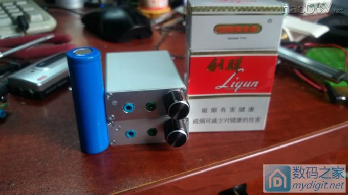 请输入描述 DIY手工打造最小的锂电便携TPA6120耳放,带外壳!