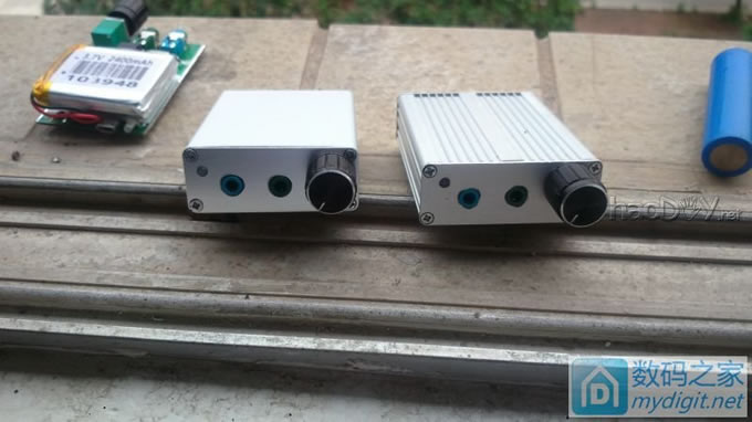 请输入描述 DIY手工打造最小的锂电便携TPA6120耳放,带外壳!