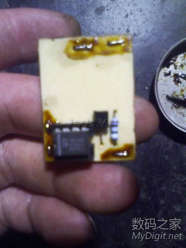 今天弄了个5V转4.2v的电路 今天弄了个5V转4.2v的充电电路