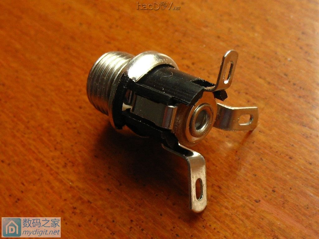 D个野外应急的手机充电器 D个野外应急的手机充电器