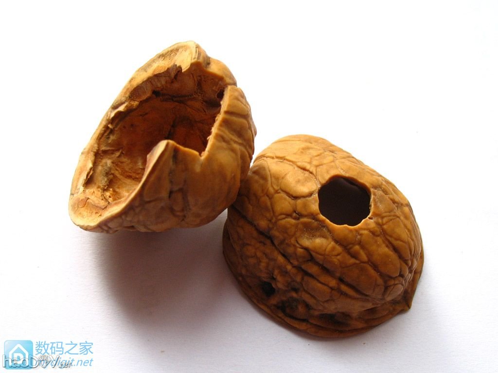 D个野外应急的手机充电器 D个野外应急的手机充电器