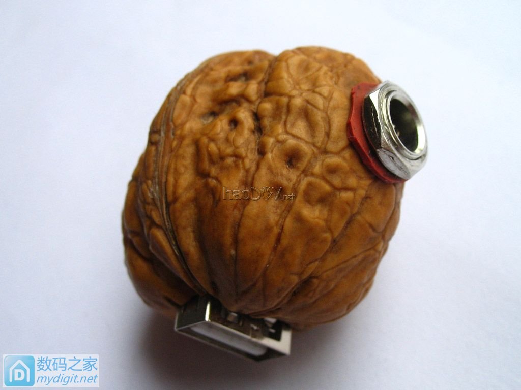 D个野外应急的手机充电器 D个野外应急的手机充电器