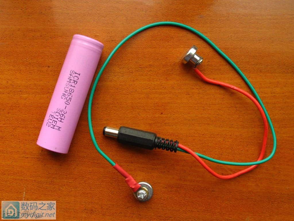 D个野外应急的手机充电器 D个野外应急的手机充电器