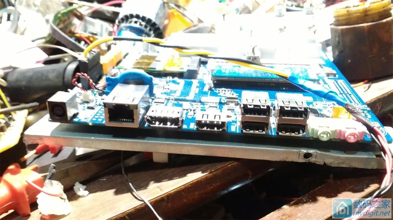 自制迷你一体机,采用1037u,外观也不丑 自制迷你一体机,采用1037u,外观也不丑