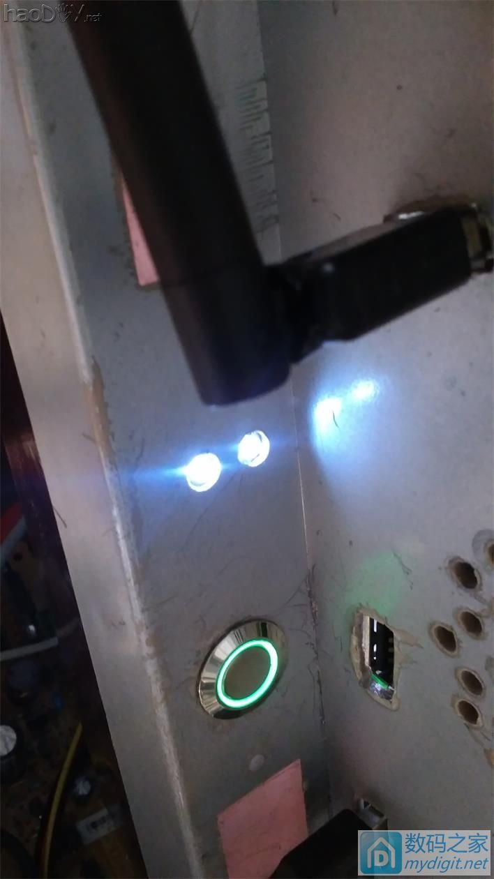 自制迷你一体机,采用1037u,外观也不丑 自制迷你一体机,采用1037u,外观也不丑