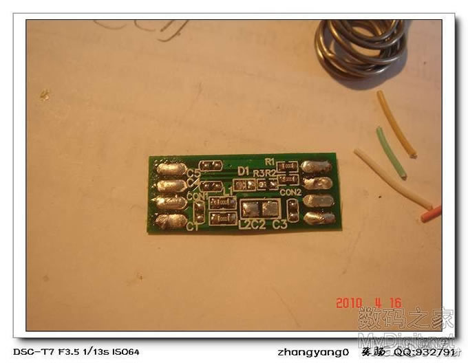 之前买的IPOD SUFFLE,组装底座越看越不爽,改!另增新买一银色。大家都喜欢,补图5楼 之前买的IPOD SUFFLE,组装底座越看越不爽,改!另增新买一银色