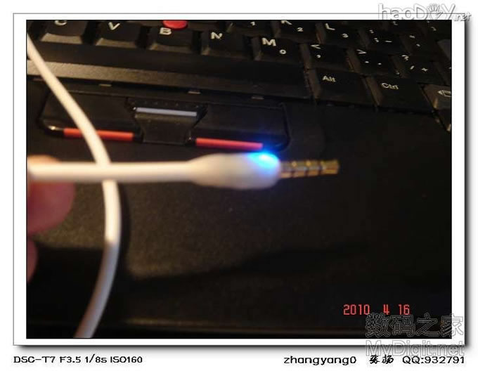之前买的IPOD SUFFLE,组装底座越看越不爽,改!另增新买一银色