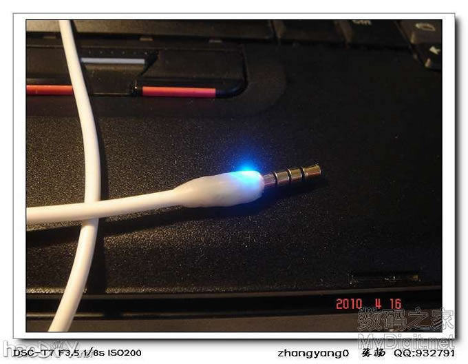 之前买的IPOD SUFFLE,组装底座越看越不爽,改!另增新买一银色