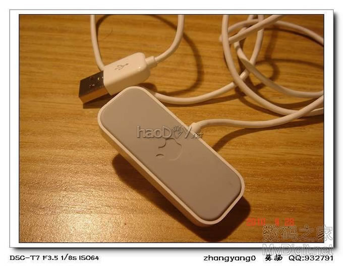 之前买的IPOD SUFFLE,组装底座越看越不爽,改!另增新买一银色