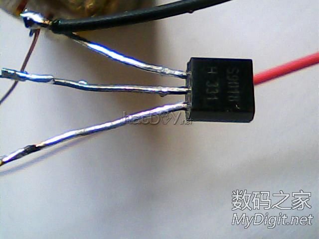 请输入描述 自制FM发射器,绝对不用一个电阻电容|