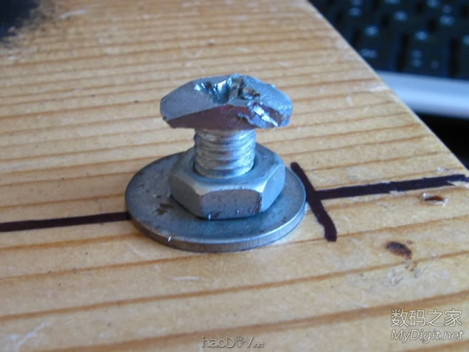 制作无损打开笔记本开关电源外壳辅助工具,很好用的哟 制作无损打开笔记本开关电源外壳辅助工具,很好用的哟