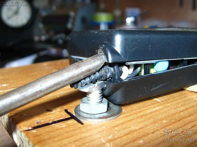 制作无损打开笔记本开关电源外壳辅助工具,很好用的哟