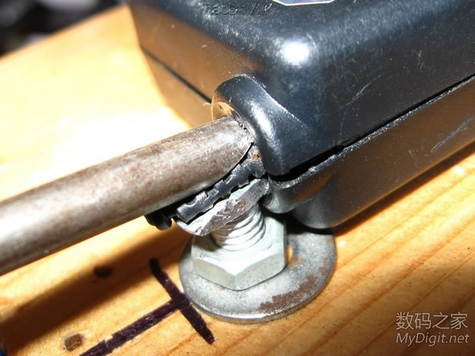 制作无损打开笔记本开关电源外壳辅助工具,很好用的哟