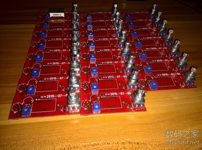 23块T12数显控制板 每片约40个元件160+焊点 焊晕了 还差数码管没焊 23块T12电烙铁数显控制板 每片约40个元件160+焊点 焊晕了 还差数
