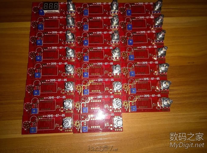 23块T12数显控制板 每片约40个元件160+焊点 焊晕了 还差数码管没焊 23块T12电烙铁数显控制板 每片约40个元件160+焊点 焊晕了 还差数