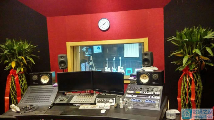 请输入描述 2015最大的DIY-录音棚