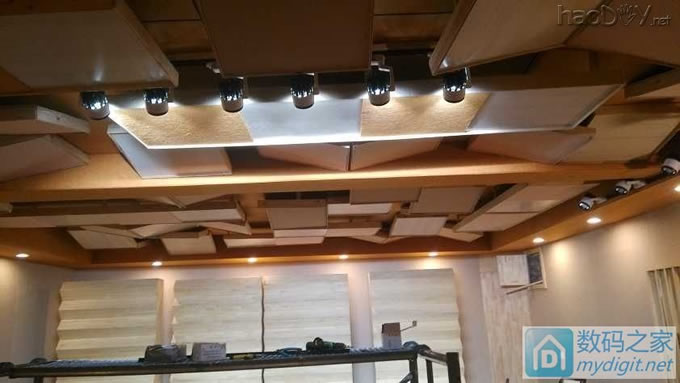 请输入描述 2015最大的DIY-录音棚