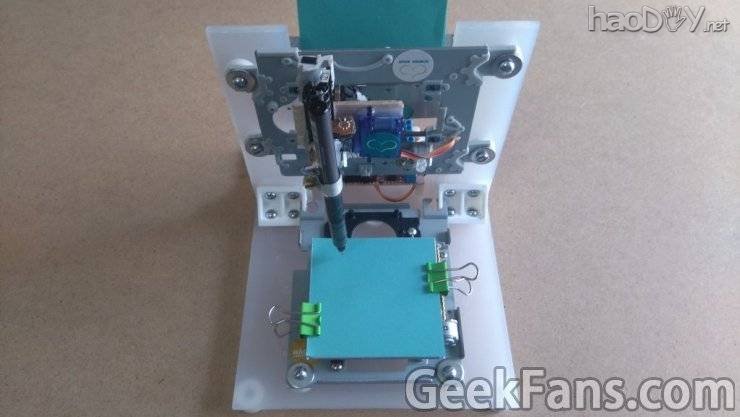 旧DVD驱动器DIY一个Arduino Mini数控绘图机