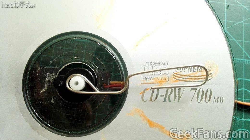 IMG_20151227_120030.jpg 一张光盘上的股票涨幅指示器