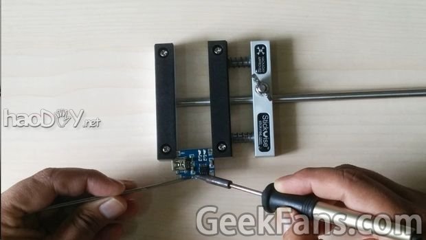 有光就有电:DIY能为手机充电的太阳能充电器