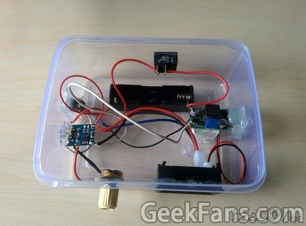 有光就有电:DIY能为手机充电的太阳能充电器