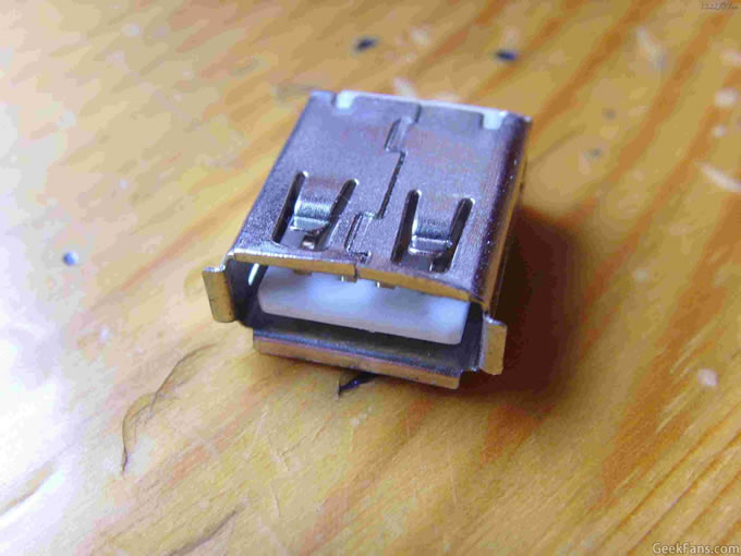 用电话线供电的USB电源适配器