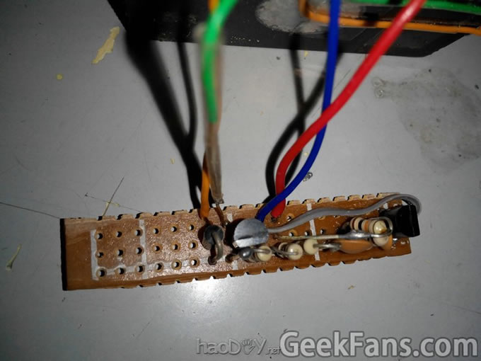 废物利用:DIY精致高亮度LED小手电筒