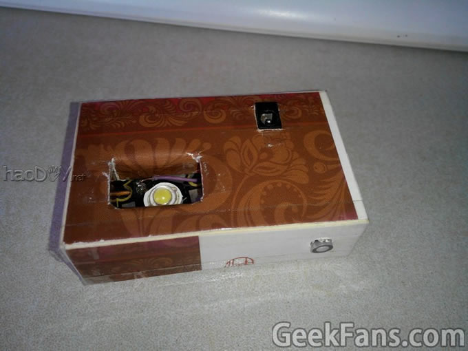 废物利用:DIY精致高亮度LED小手电筒