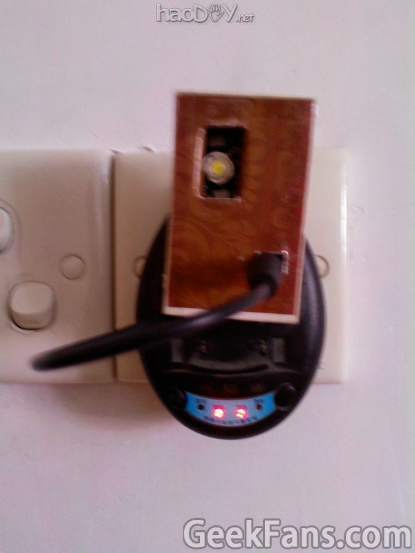 废物利用:DIY精致高亮度LED小手电筒