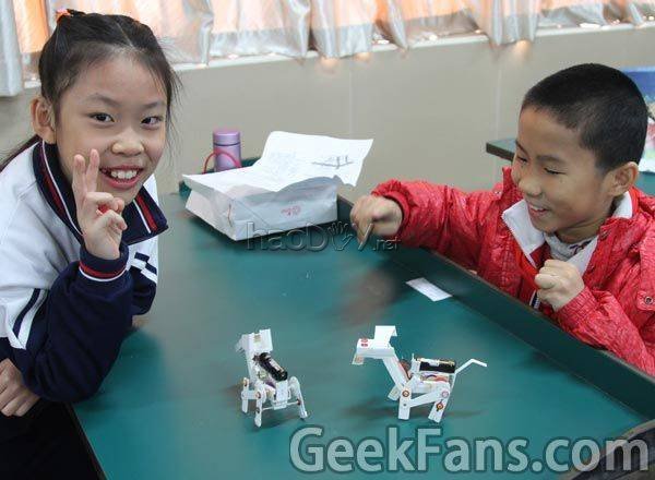 14_131211_1.jpg PVCBOT【14号C版】机械狗