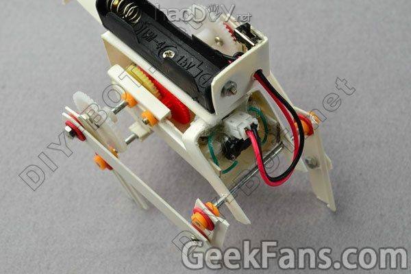 03总装-03_i.jpg PVCBOT【14号C版】机械狗