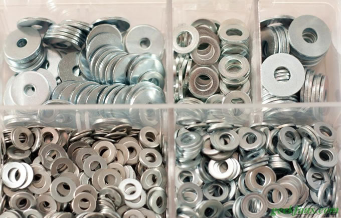 牛逼的电池盒是这么做的!