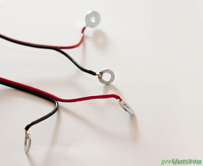 牛逼的电池盒是这么做的!