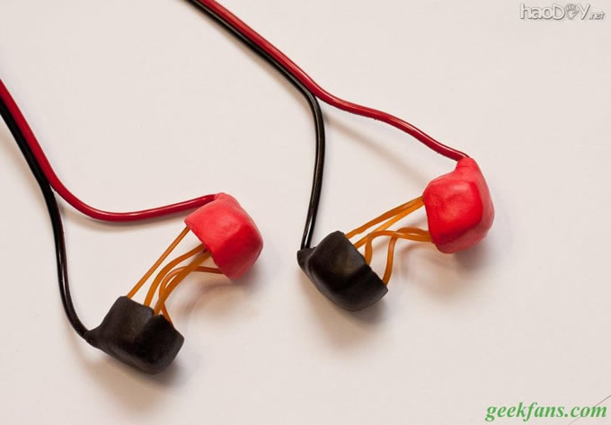 牛逼的电池盒是这么做的!