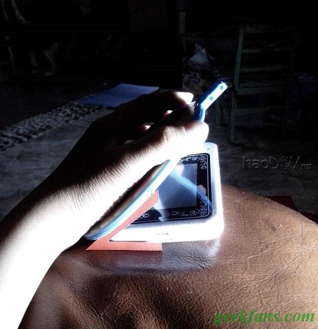 长筒式MP4投影仪教程