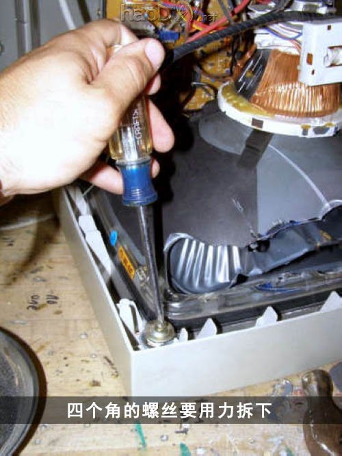 用CRT显示器打造最个性的鱼缸