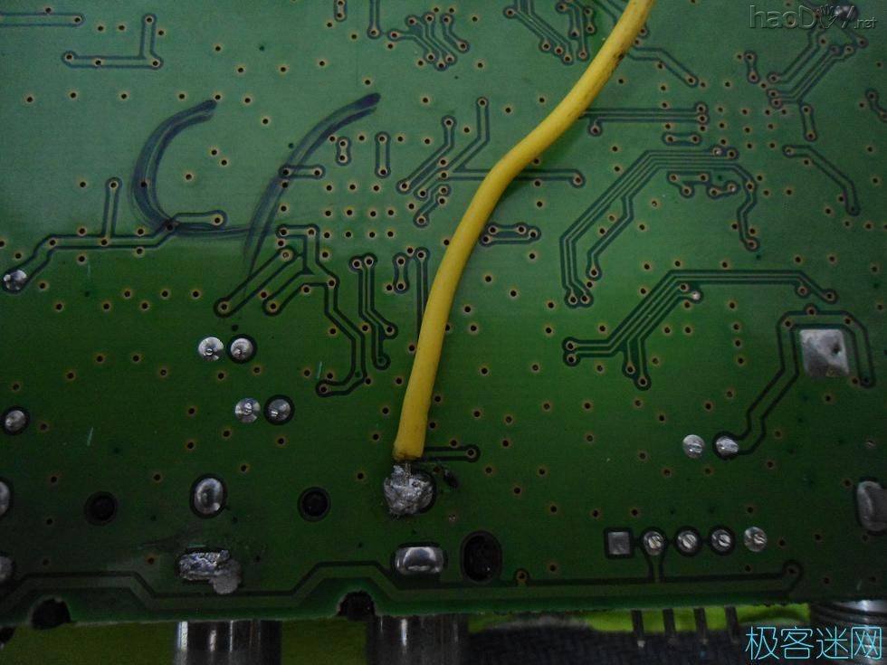 DSC04132.JPG 【螃蟹】之床头卫星接收机