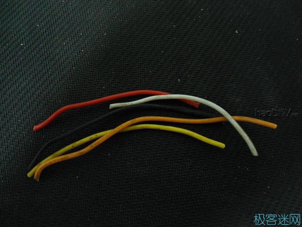 DSC04112.JPG 【螃蟹】之床头卫星接收机