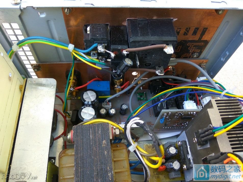 Re:终于可用,小制作,多功能桌面工具组合,功能有万年历、烙铁、电源、假负载、收 .. 终于可用,小制作,多功能桌面工具组合,功能有万年历、烙铁、电