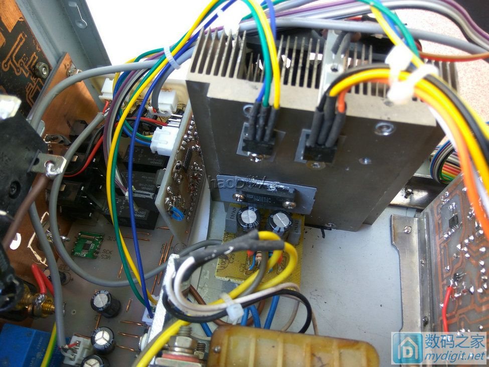 Re:终于可用,小制作,多功能桌面工具组合,功能有万年历、烙铁、电源、假负载、收 .. 终于可用,小制作,多功能桌面工具组合,功能有万年历、烙铁、电