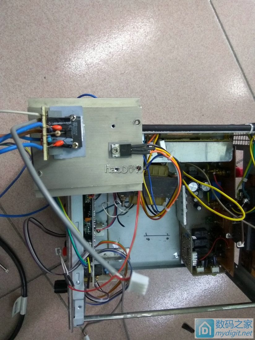 Re:终于可用,小制作,多功能桌面工具组合,功能有万年历、烙铁、电源、假负载、收 .. 终于可用,小制作,多功能桌面工具组合,功能有万年历、烙铁、电