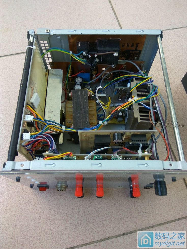 Re:终于可用,小制作,多功能桌面工具组合,功能有万年历、烙铁、电源、假负载、收 .. 终于可用,小制作,多功能桌面工具组合,功能有万年历、烙铁、电