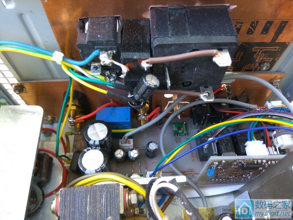 Re:终于可用,小制作,多功能桌面工具组合,功能有万年历、烙铁、电源、假负载、收 .. 终于可用,小制作,多功能桌面工具组合,功能有万年历、烙铁、电