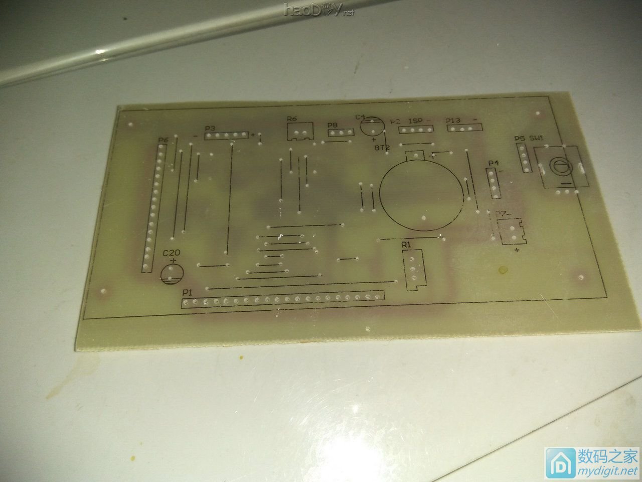 终于可用,小制作,多功能桌面工具组合,功能有万年历、烙铁、电源、假负载、收音等。 终于可用,小制作,多功能桌面工具组合,功能有万年历、烙铁、电