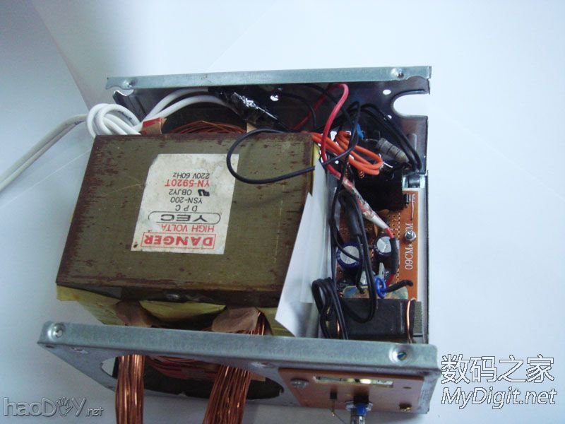 家里电烤炉钢条脱焊了,D一个低成本点焊机修理,随便焊一个小手钻圆壳。 家里电烤炉钢条脱焊了,D一个低成本点焊机修理,随便焊一个小手