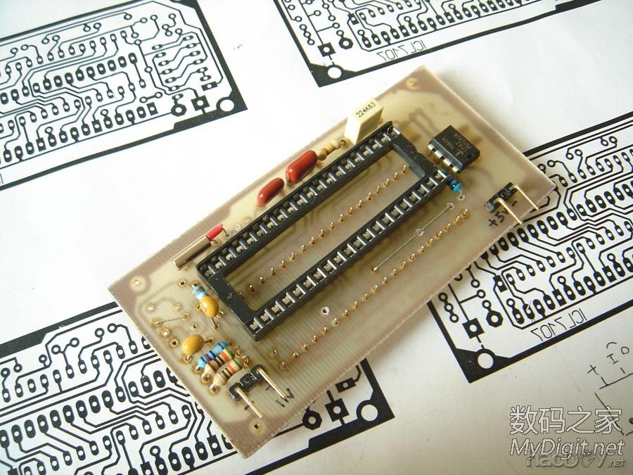 自制三位半数字电压表获得成功(ICL7107方案)